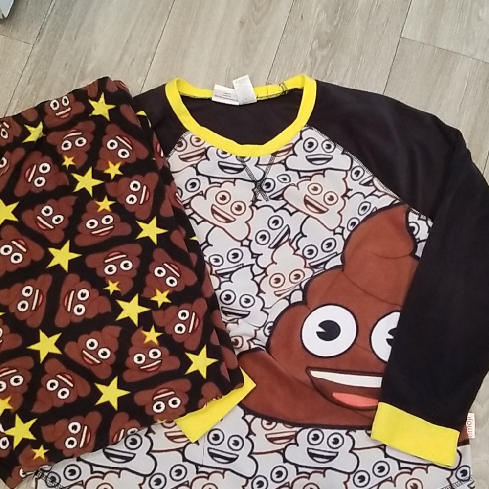 Emoji poop pj set